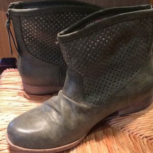 Roxy Boots